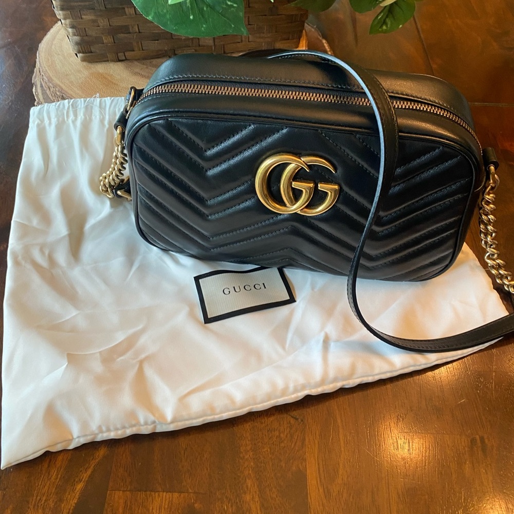 GG Marmont Gucci Handbag. Like new! Perfect condition!